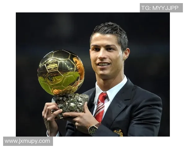 盘点那些球场上以偏胖身材著称却依旧闪耀的知名足球球星 盘点那些球场上以偏胖身材著称却依旧闪耀的知名足球球星