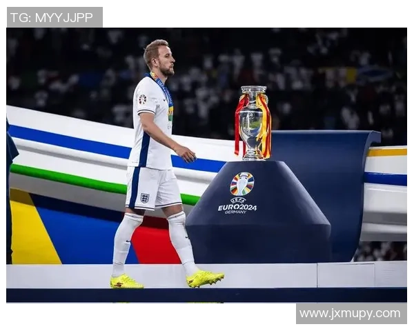 凯恩率领英格兰豪门前锋展现无解射术引领球队冲击巅峰荣耀 凯恩率领英格兰豪门前锋展现无解射术引领球队冲击巅峰荣耀