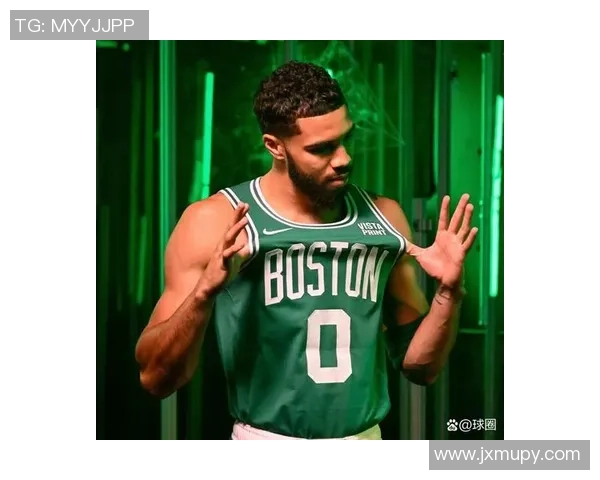 球星化身老将挑战极限 足球界新风潮引爆全场 球星化身老将挑战极限 足球界新风潮引爆全场