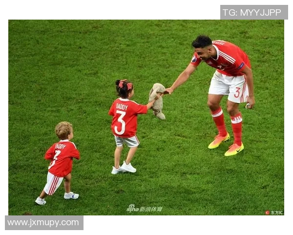 足球明星萌娃们的可爱瞬间盘点他们的天赋和未来潜力 足球明星萌娃们的可爱瞬间盘点他们的天赋和未来潜力